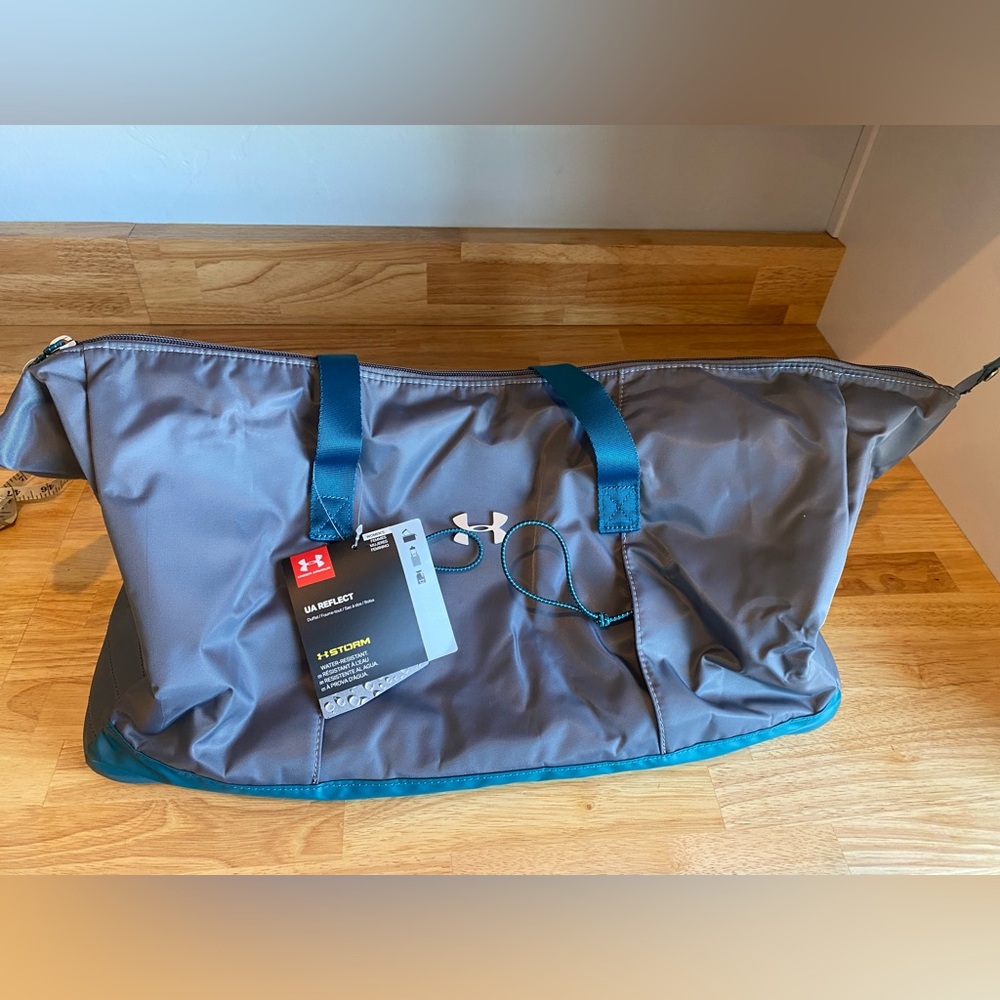 Under Armour Storm Reflect duffel gym bag☑️👟
